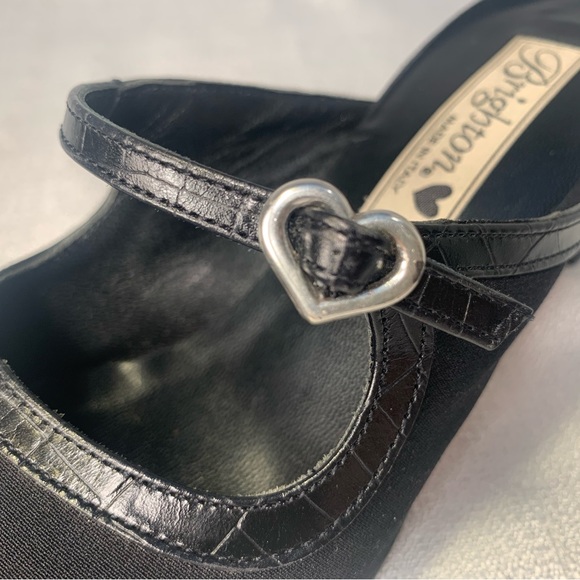 Vintage Brighton black Italian leather & silk heels w/ silver heart buckle - Picture 2 of 12